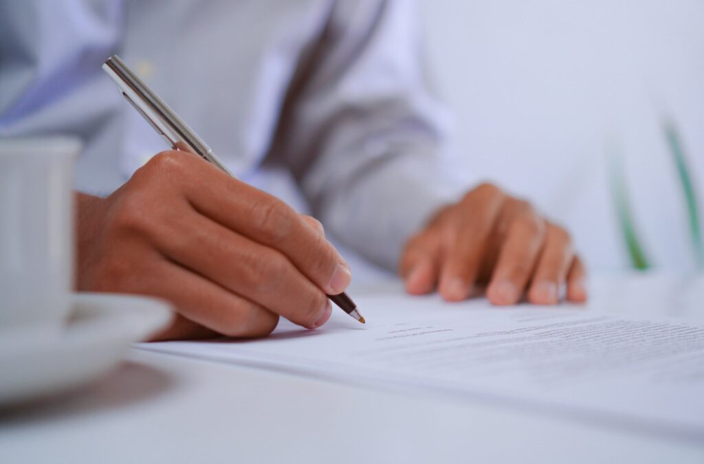 Contratos Laborales y Obligaciones del Empleador en Chile